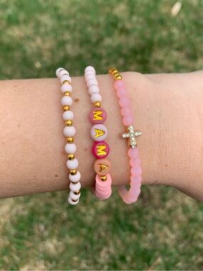 {Handmade} Pink 'MAMA' Beaded Stretch Bracelet Set